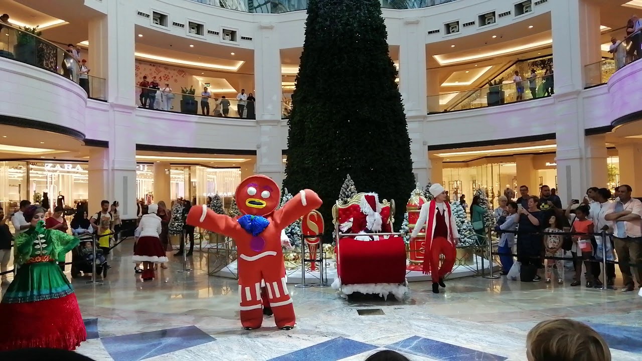 Dubai Mall of Emirates Christmas Performers